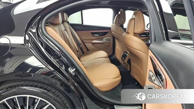 Mercedes-Benz E-Class W214 2024 Черный из Кореи, фото 2