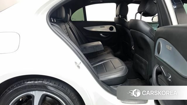 Mercedes-Benz E-Class W213 2019 Белый из Кореи, фото 2