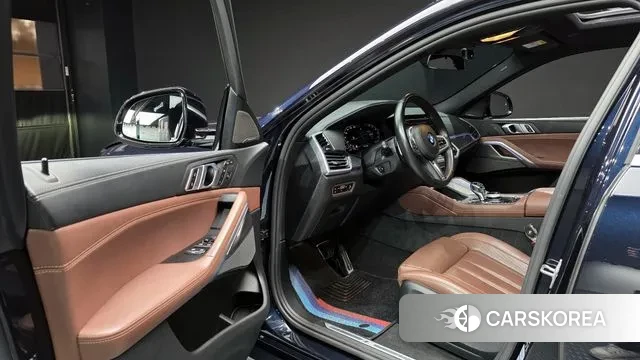 BMW X6 (G06) 2021 Черный из Кореи, фото 2