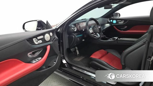 Mercedes-Benz E-Class W213 2019 Черный из Кореи, фото 2