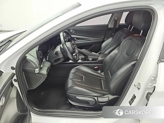 Hyundai Avante Hybrid (CN7) 2022 Белый из Кореи, фото 2