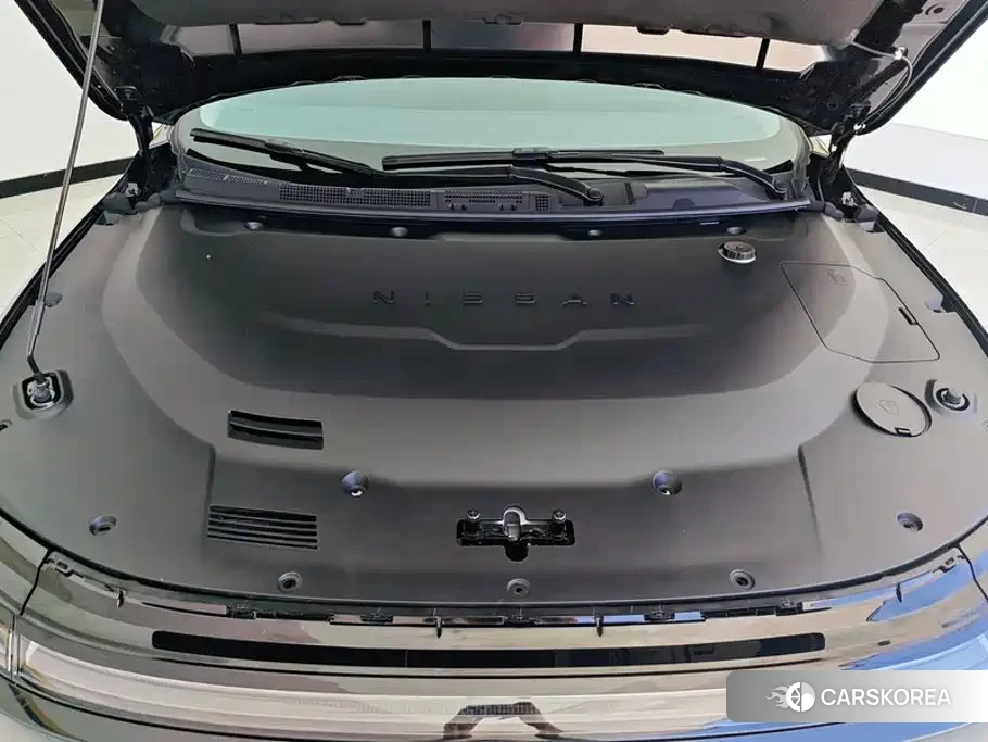 Nissan N6 2026 Черный из Китая, фото 2