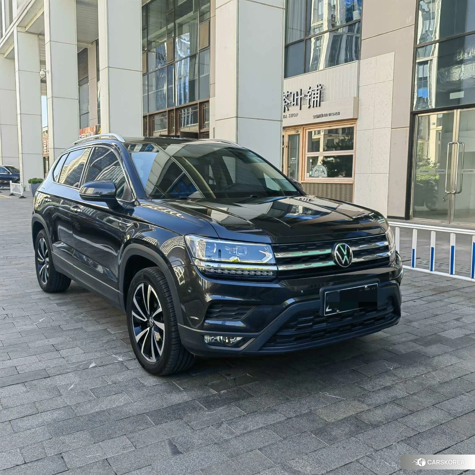 Volkswagen Tharu 2022 Темно-серый из Китая, фото 2
