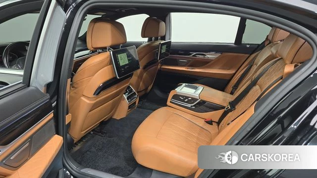 BMW 7 Series (G11) 2019 Черный из Кореи, фото 2