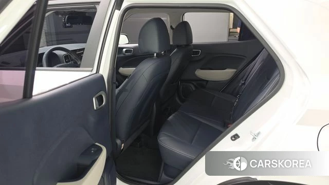 Hyundai Venue 2022 Белый из Кореи, фото 2