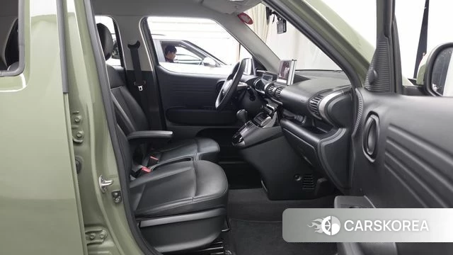 Hyundai Casper 2022 Темно-зеленый из Кореи, фото 2