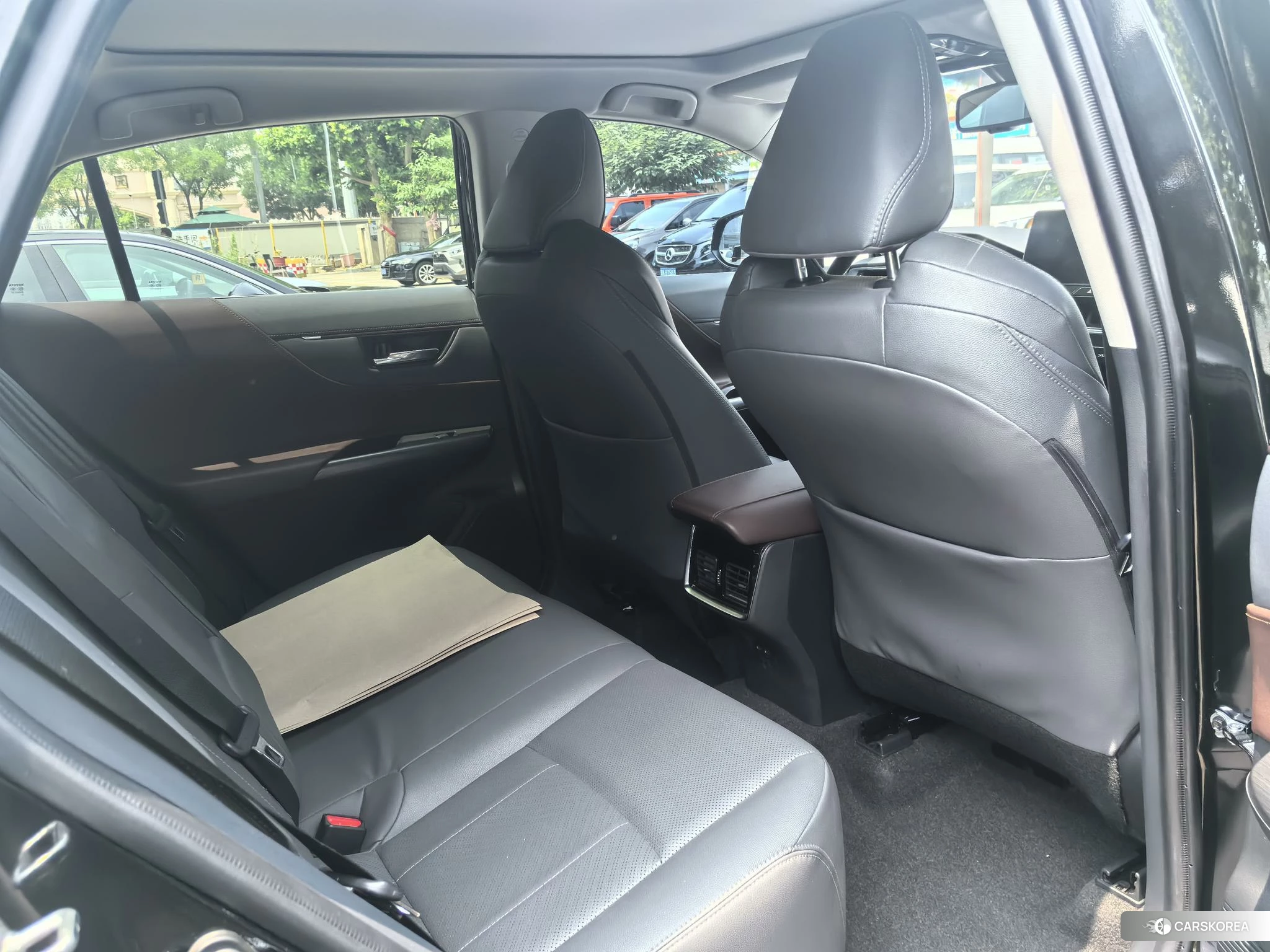 Toyota Harrier 2021 Черный из Китая, фото 2