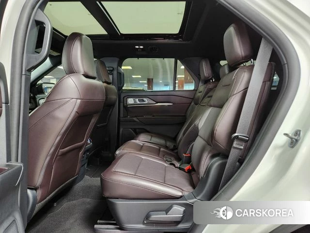 Ford Explorer 6th Generation 2025 Белый из Кореи, фото 2