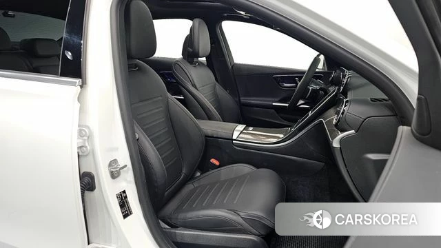 Mercedes-Benz C-Class W206 2024 Белый из Кореи, фото 2
