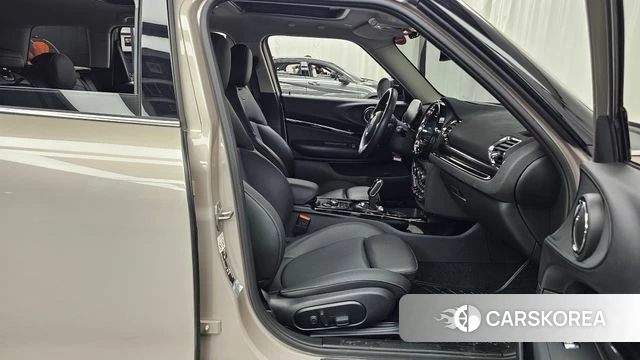 Mini Cooper Clubman 2023 Песочный из Кореи, фото 2