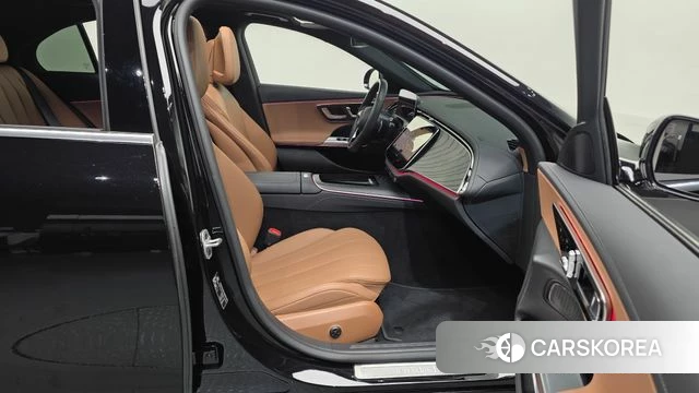 Mercedes-Benz E-Class W214 2025 Черный из Кореи, фото 2