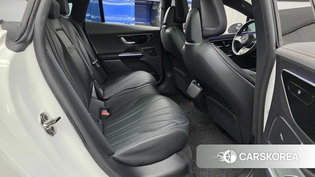 Mercedes-Benz EQE V295 2024 Белый из Кореи, фото 2