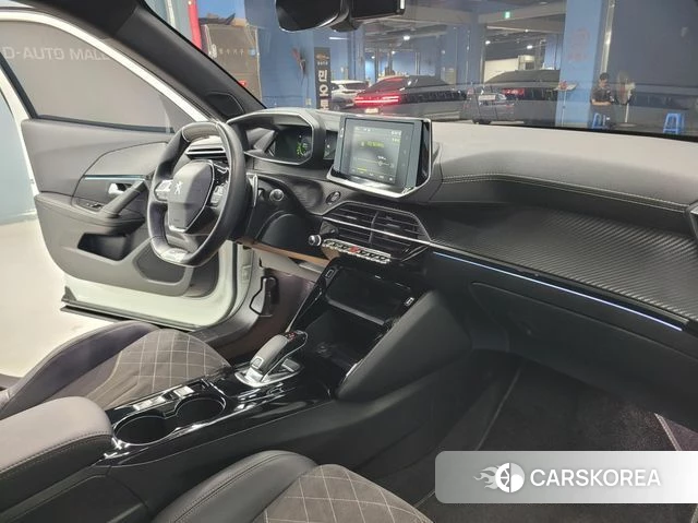 Peugeot 2008 Second generation 2020 Белый из Кореи, фото 2