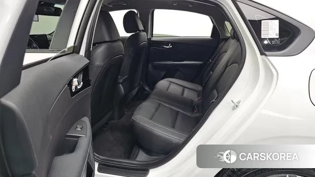Kia The New K3 2nd generation 2024 Белый из Кореи, фото 2