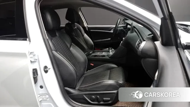 Genesis G70 2018 Белый из Кореи, фото 2