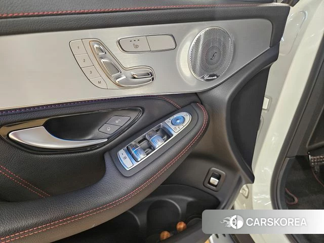 Mercedes-Benz GLC-Class X253 2019 Белый из Кореи, фото 2