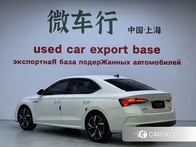 Skoda Octavia 2024 Белый из Китая, фото 2