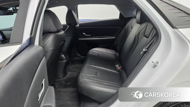 Hyundai Avante Hybrid (CN7) 2023 Белый из Кореи, фото 2