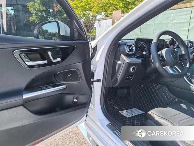 Mercedes-Benz C-class 2025 Белый из Китая, фото 2