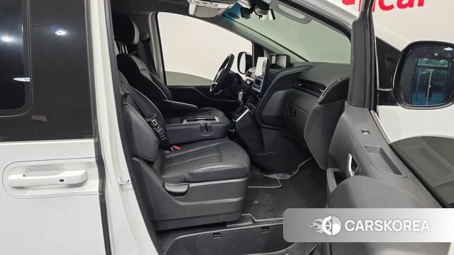 Hyundai Staria 2025 Белый из Кореи, фото 2