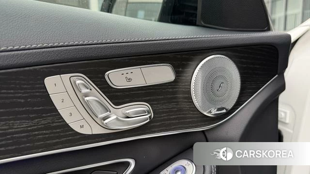 Mercedes-Benz C-class 2021 Белый из Китая, фото 2