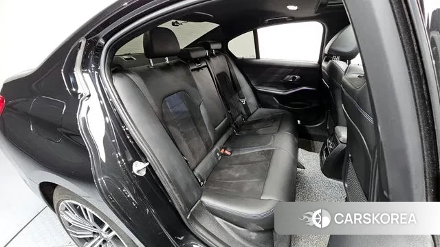 BMW 3 Series (G20) 2021 Черный из Кореи, фото 2