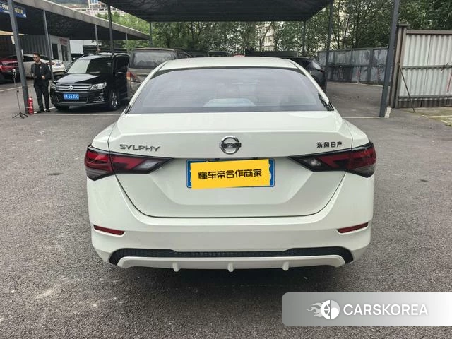 Nissan Sylphy 2021 Белый из Китая, фото 2