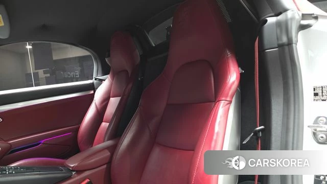 Porsche 718 Boxster 2018 Серебристо-серый из Кореи, фото 2