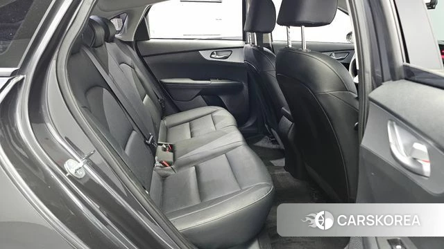 Kia The New K3 2nd generation 2022 Серый из Кореи, фото 2