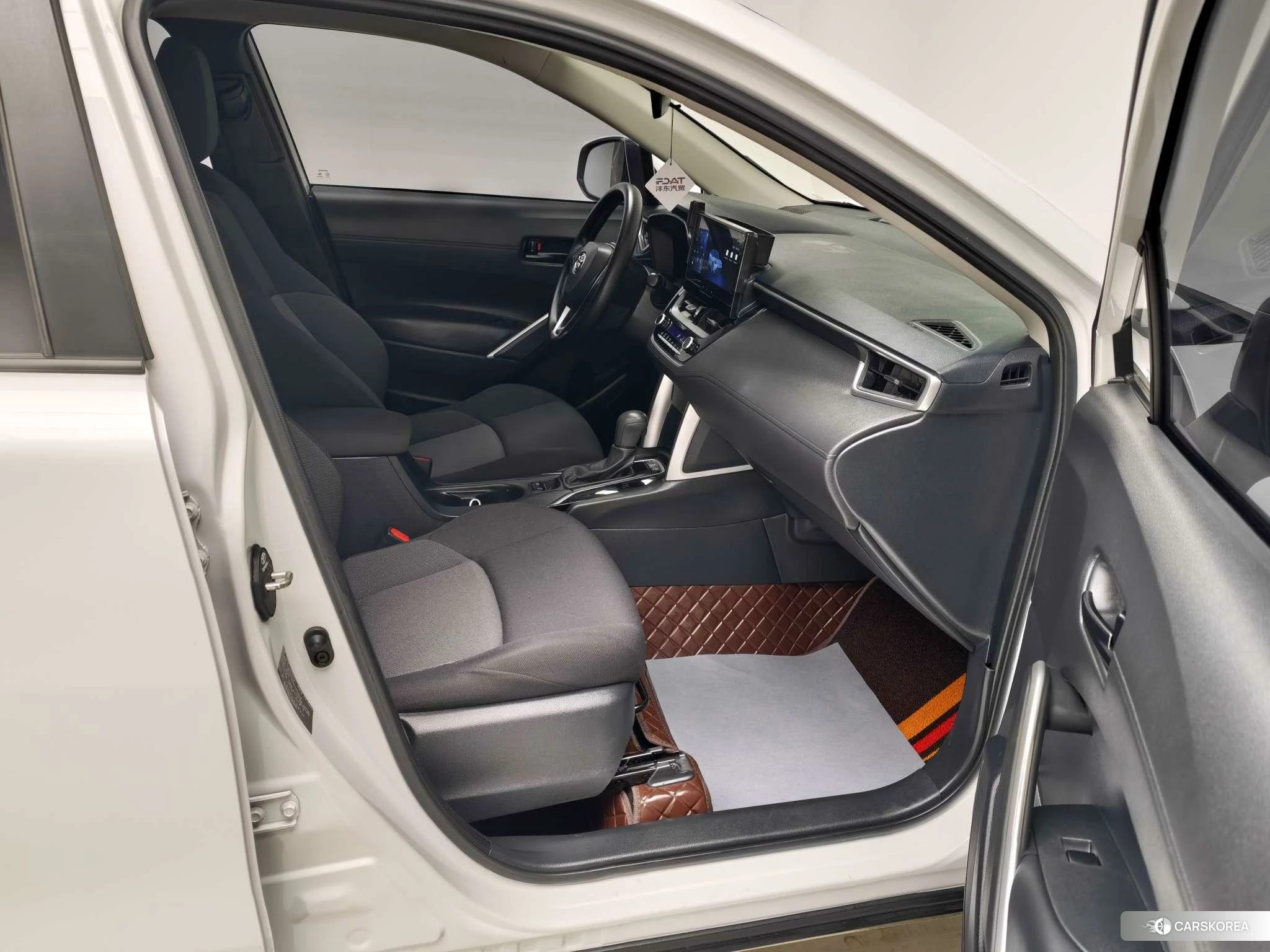 Toyota Frontlander 2023 Белый из Китая, фото 2