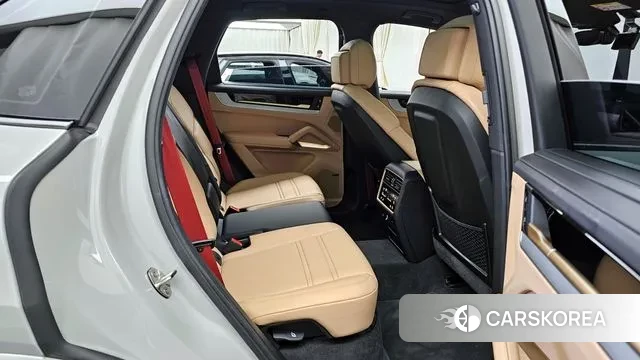 Porsche Cayenne (PO536) 2024 Серебристо-серый из Кореи, фото 2