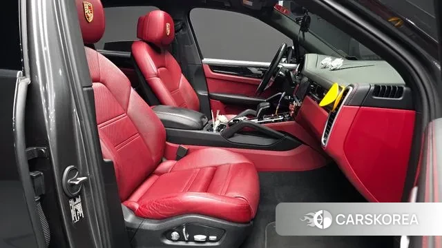 Porsche Cayenne (PO536) 2019 Черный из Кореи, фото 2