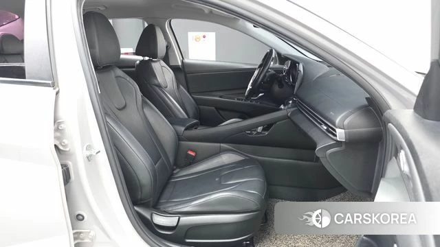 Hyundai Avante (CN7) 2021 Серебристо-серый из Кореи, фото 2