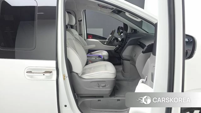 Hyundai Staria 2025 Белый из Кореи, фото 2