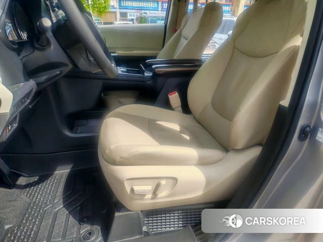 Toyota Granvia 2024 Темно-серый из Китая, фото 2