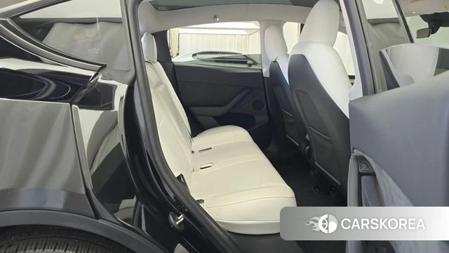 Tesla Model Y 2024 Черный из Кореи, фото 2