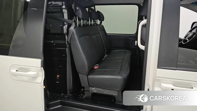 Hyundai Staria 2025 Белый из Кореи, фото 2