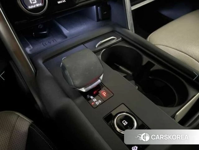 Land Rover Discovery 5 2023 Черный из Кореи, фото 2