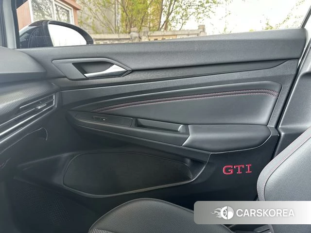 Volkswagen Golf 2022 Белый из Китая, фото 2