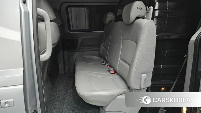 Hyundai The New Grand Starex 2018 Серебристо-серый из Кореи, фото 2