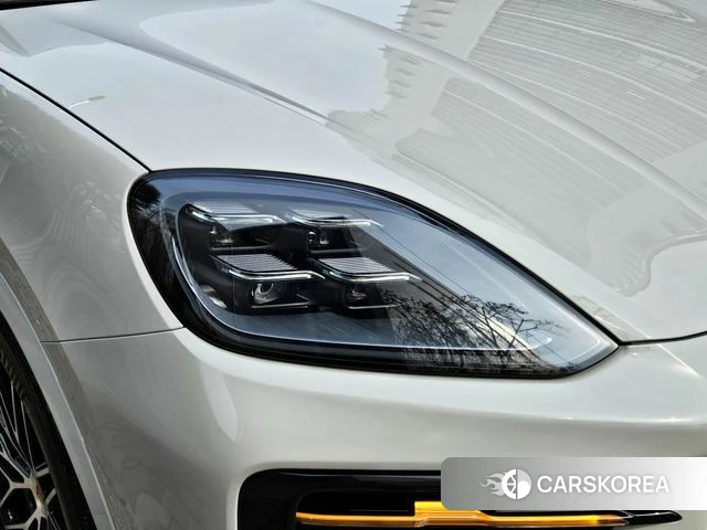 Porsche Cayenne (PO536) 2024 Жемчужный цвет из Кореи, фото 2