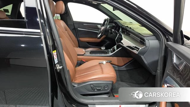 Audi A6 (C8) 2019 Черный из Кореи, фото 2
