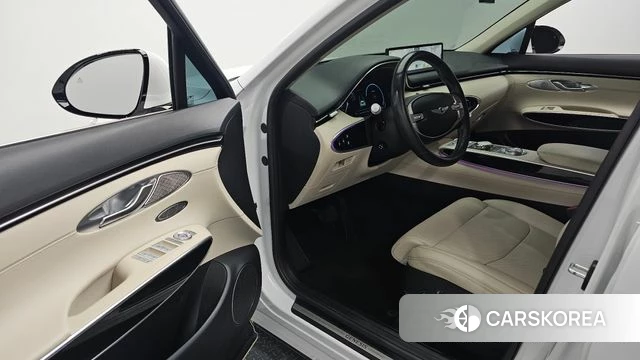 Genesis GV70 2022 Белый из Кореи, фото 2