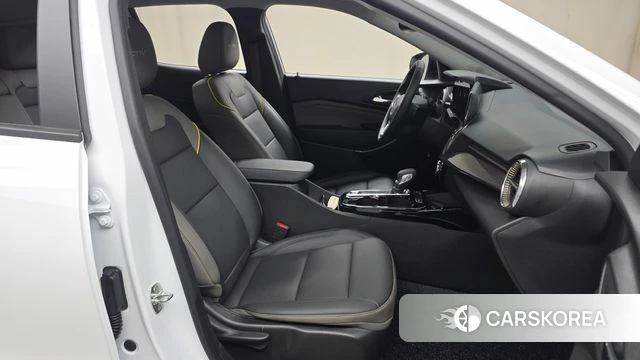 Chevrolet (GM Daewoo) Trax Crossover 2023 Белый из Кореи, фото 2