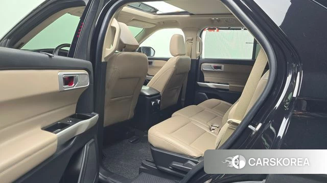 Ford Explorer 6th Generation 2022 Черный из Кореи, фото 2