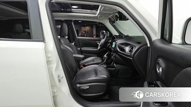 Jeep Renegade 2022 Белый из Кореи, фото 2