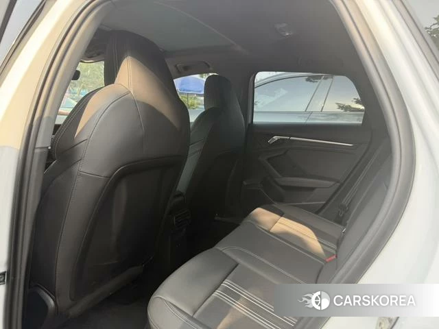 Audi A3 2021 Белый из Китая, фото 2