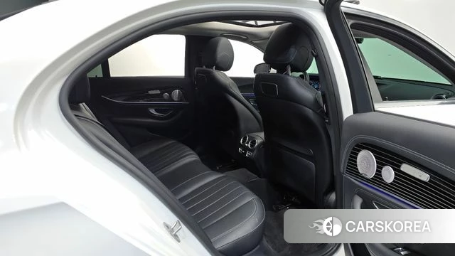 Mercedes-Benz E-Class W213 2020 Белый из Кореи, фото 2