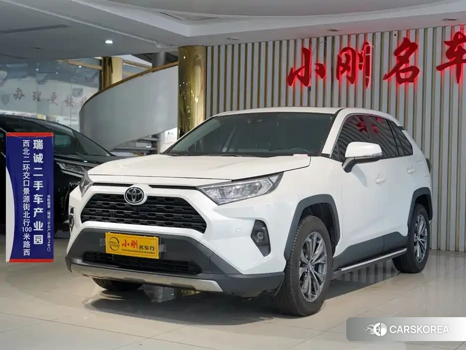 Toyota RAV4 2025 Белый из Китая, фото 2