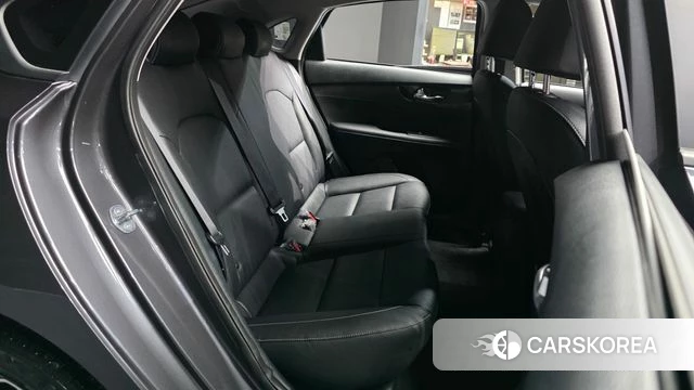 Kia The New K3 2nd generation 2024 Серый из Кореи, фото 2